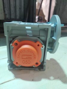Bộ giảm tốc Transtecno 0.37Kw 4P B5 CM050 tỷ số truyền 1/10 8