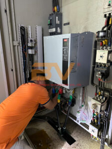 Hướng Dẫn Vệ Sinh Và Bảo Dưỡng Biến Tần Đúng Cách   8